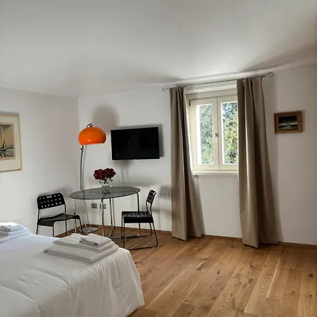 Lodge Cascina Del Riccio-agriturismo Casa Raffaele *